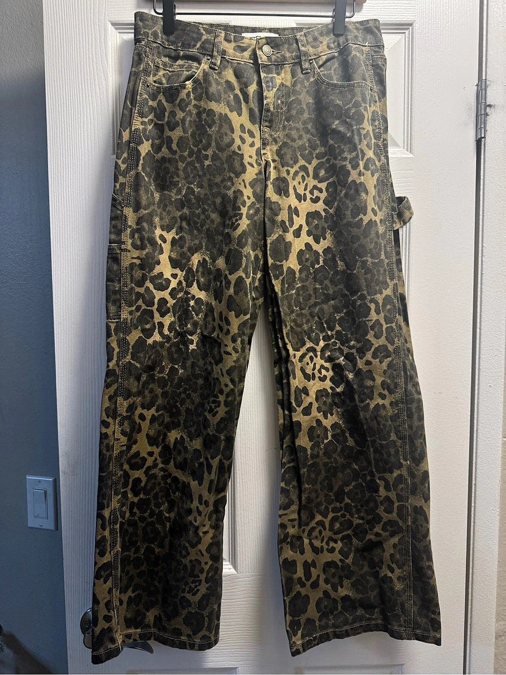 RSQ Leopard Wide Leg Cargo Pants Brown Waist 26 Like New